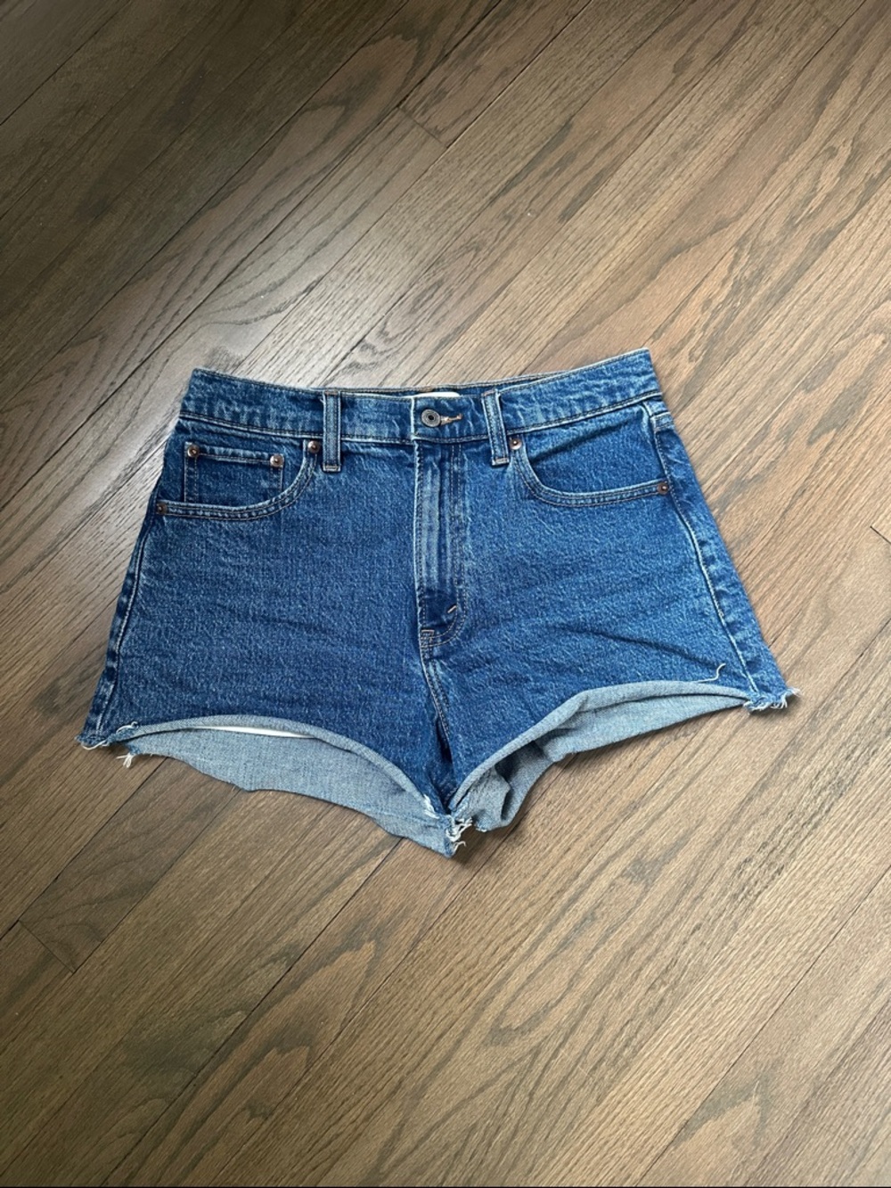 A&F 90s cutoff denim shorts